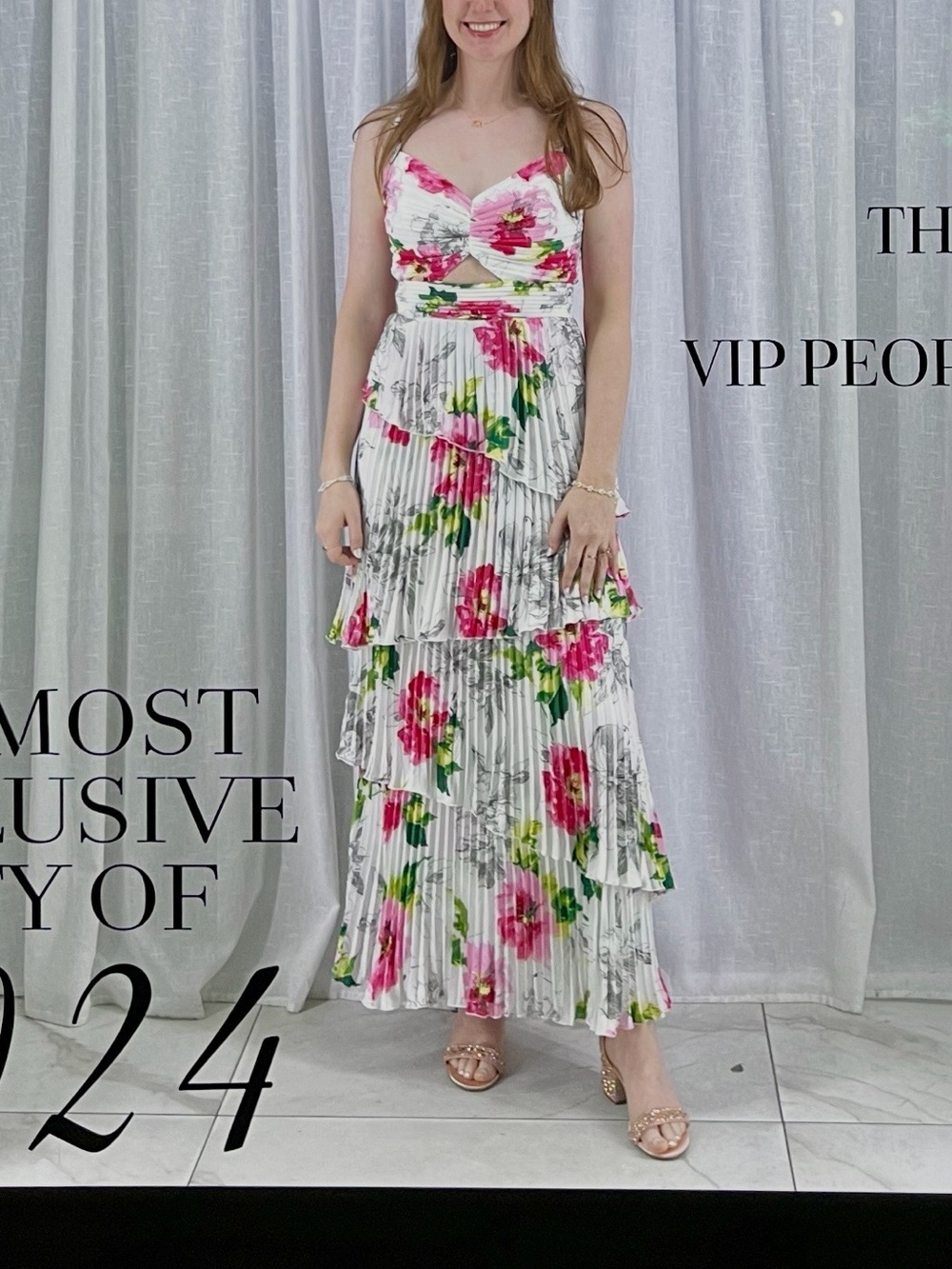 Abercrombie & Fitch Floral Tiered Maxi Dress in White and Pink size Small tall
